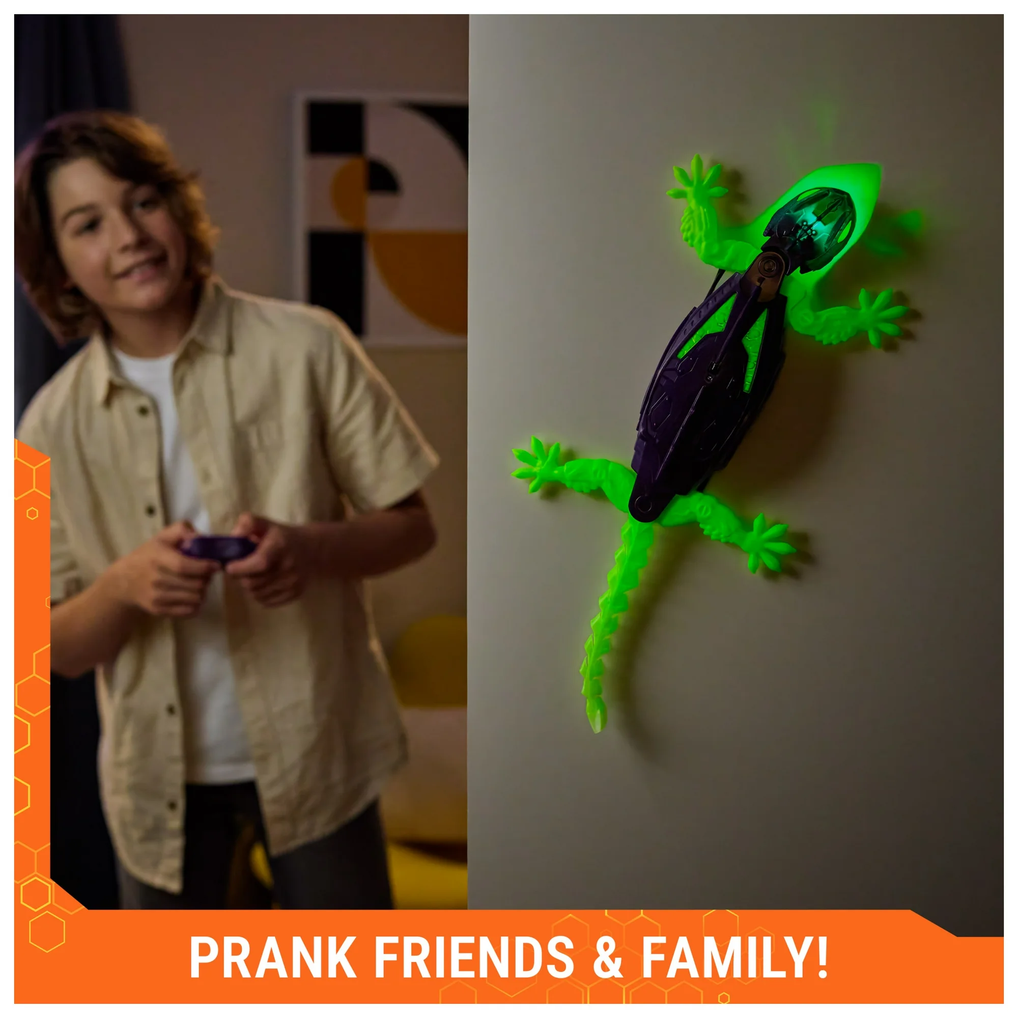 HEX BOTS Glow-in-the-Dark Wall Crawler Gecko, Robot Toys for Kids Ages 4 and up