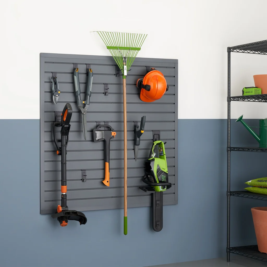 TRINITY 16 Sq Ft Modular Slatwall 13-piece Accessory Set