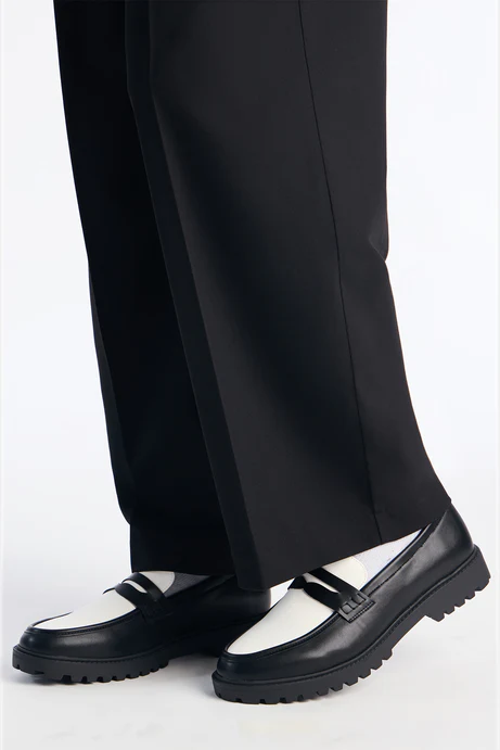 Color Block Slip On Loafers - Black/White