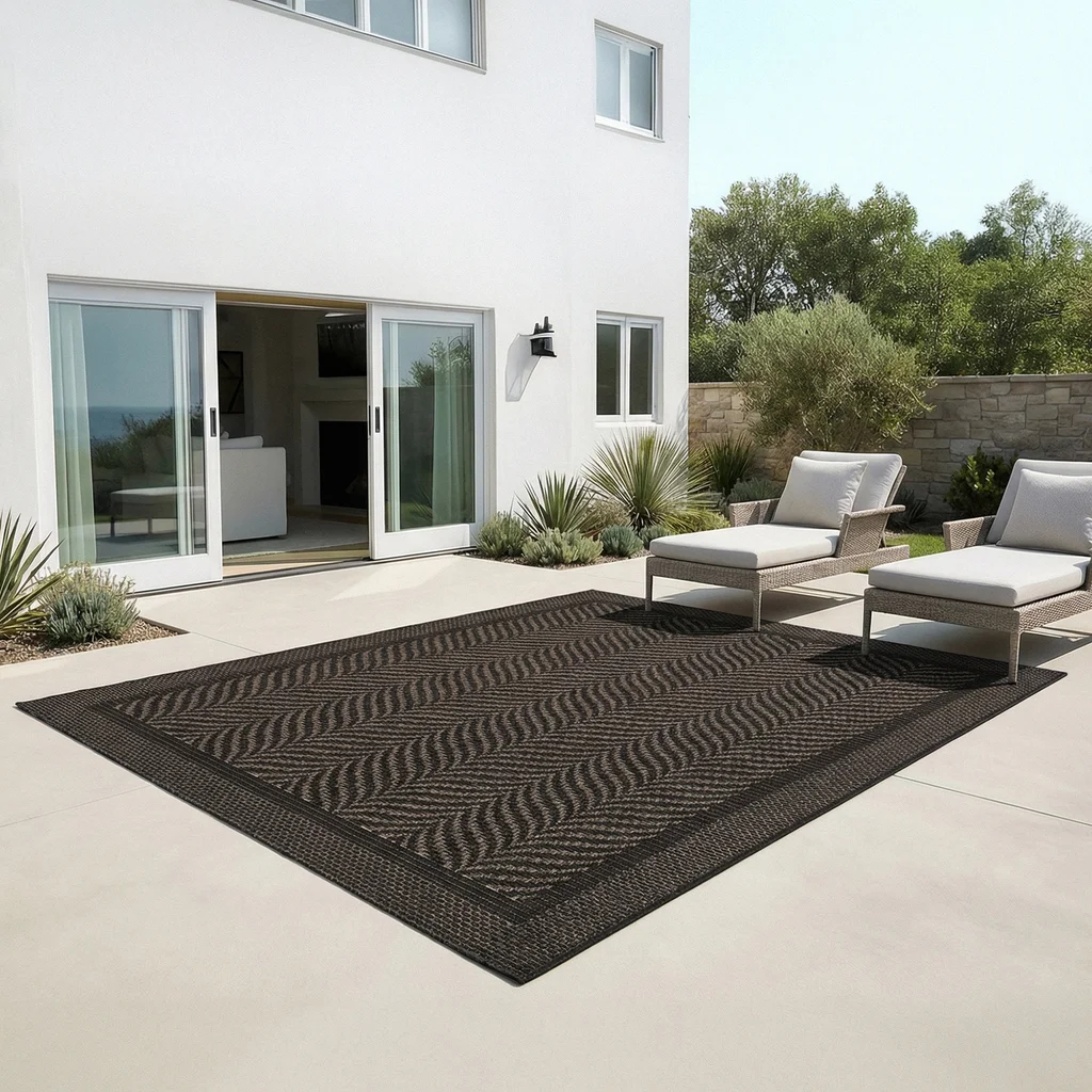 Laguna Indoor/Outdoor Area Rug, Aditi Black, 5'3” x 7'